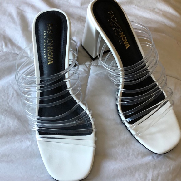 Fashion nova along we go hills - Picture 3 of 5